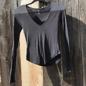 Long sleeve v-back top