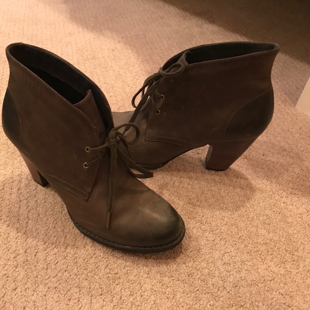 Never worn Indigo by clarks lace up bootie