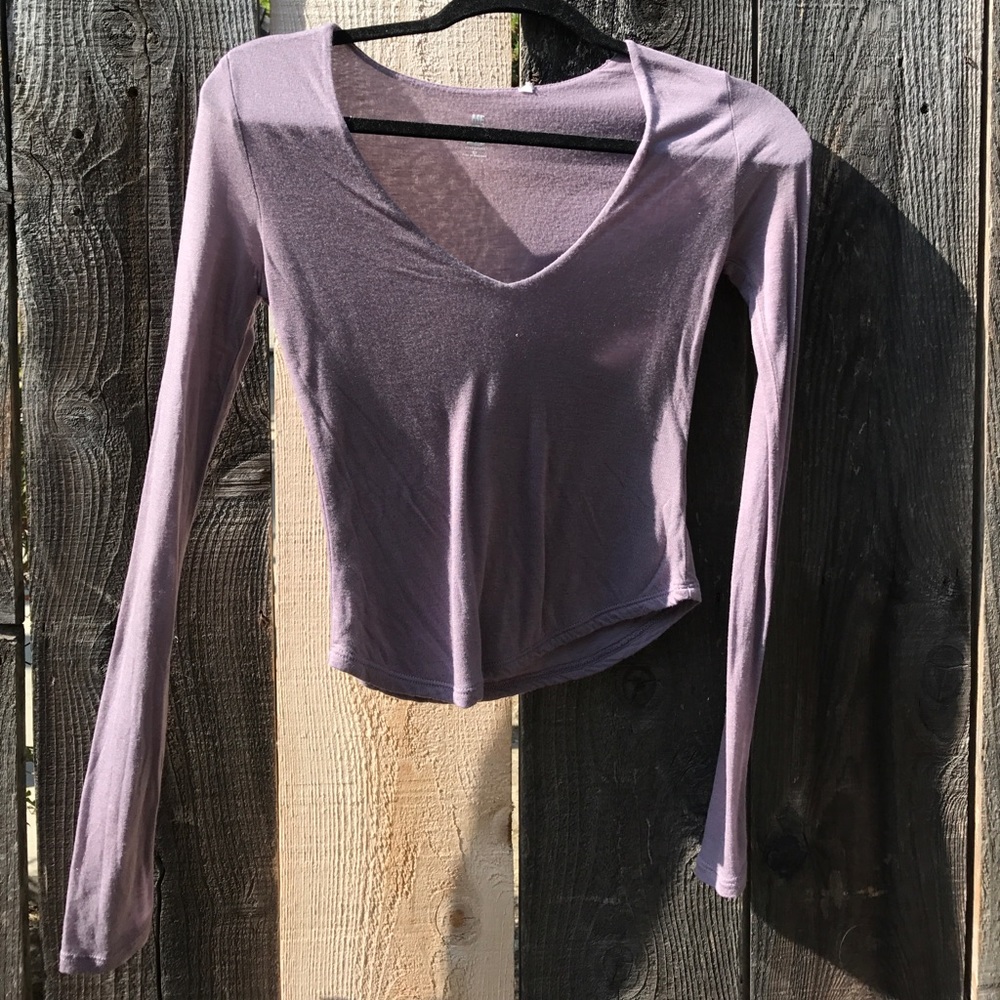 Long sleeve v-back top