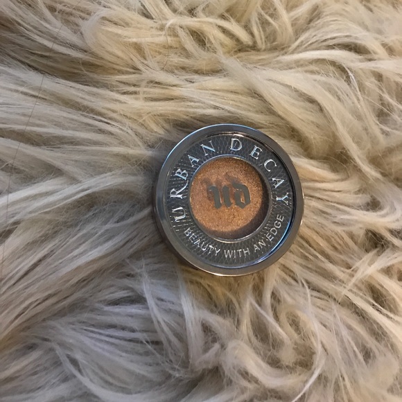 Urban Decay Eyeshadow - Picture 1 of 4