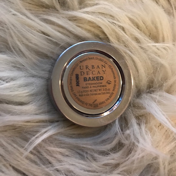 Urban Decay Eyeshadow - Picture 3 of 4