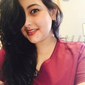 Meet your Posher, Yessica