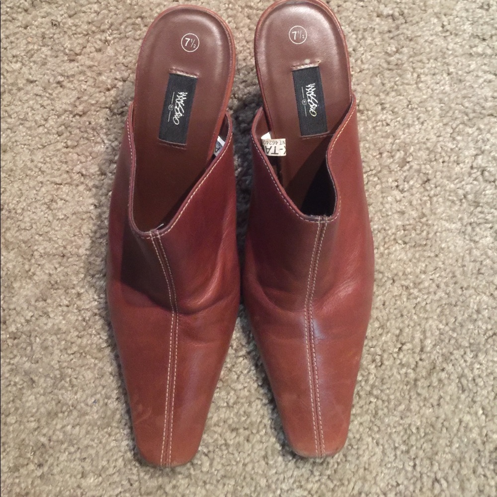 FINAL PRICE!  Great Mossimo Shoes. Size 7 1/2.