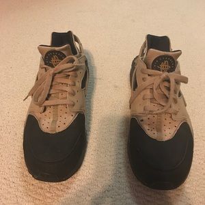 Desert Camo Nike Huraches
