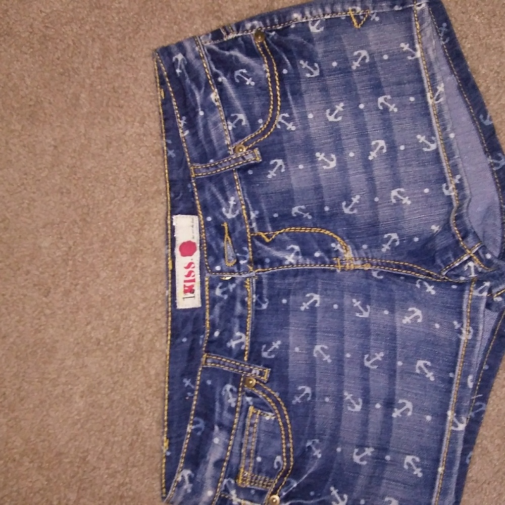 Anchor shorts, size 9 excellent condition
