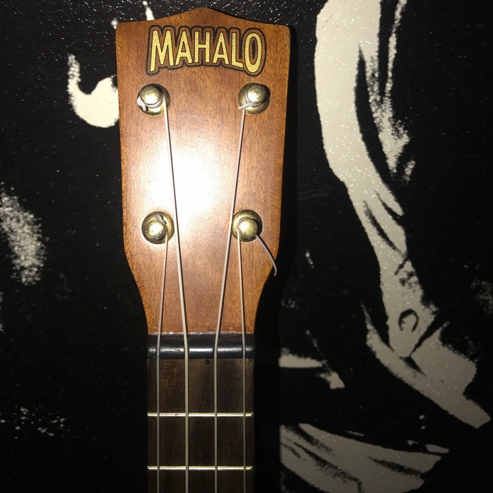 Ukulele - Picture 5 of 7
