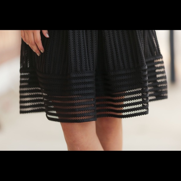 ❤️ Black Mesh Circle Skirt - Picture 2 of 5
