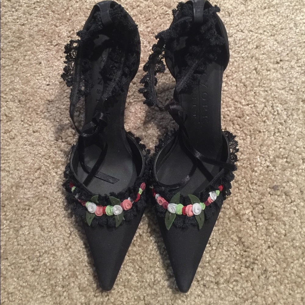 FINAL PRICE! Beautiful heels. Size 7.