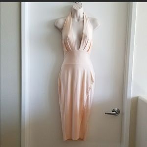 NWT! Peach boohoo night dress, size 6!