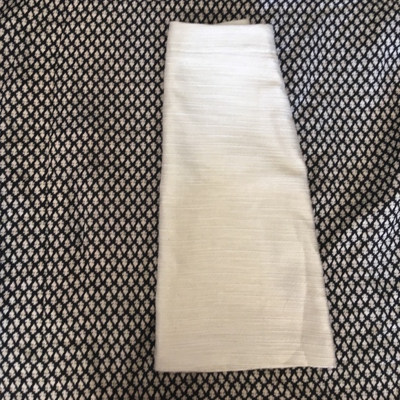 Worn once - Anthro Paper Crown - Picture 5 of 6