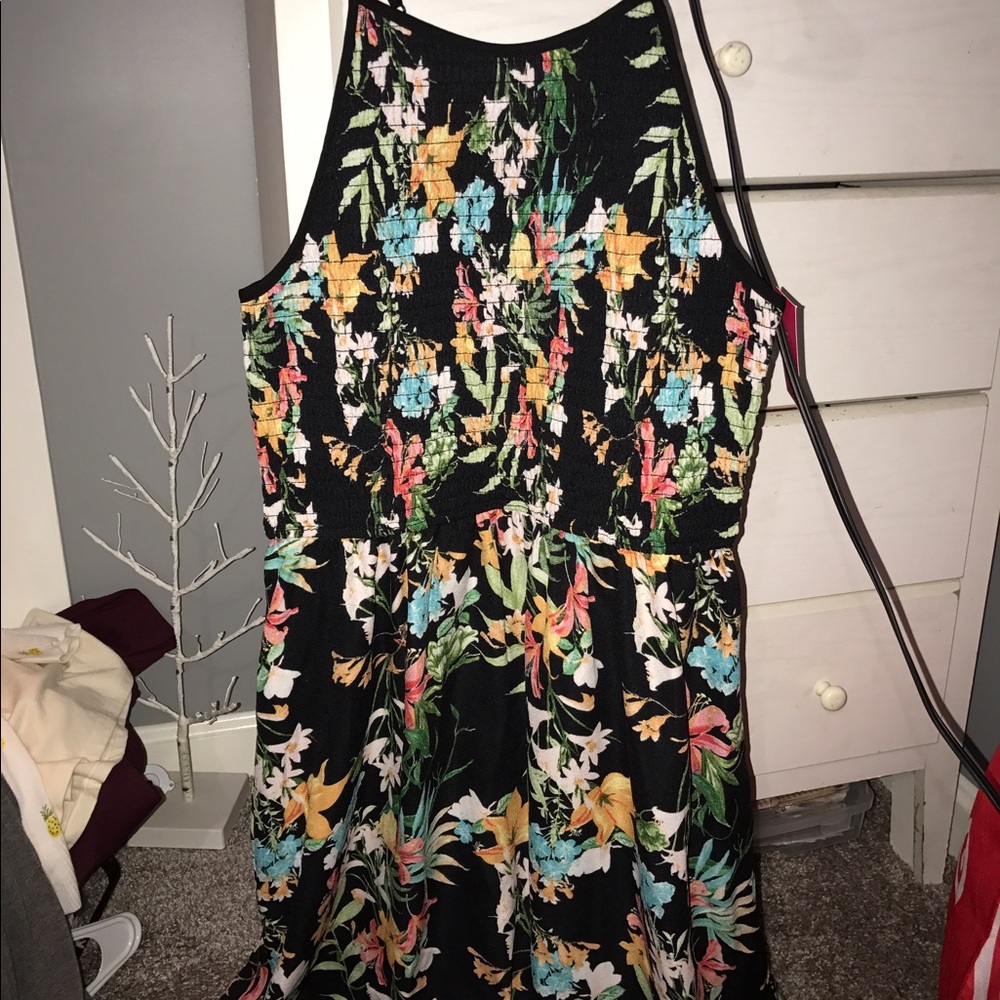 Floral sleeveless dress