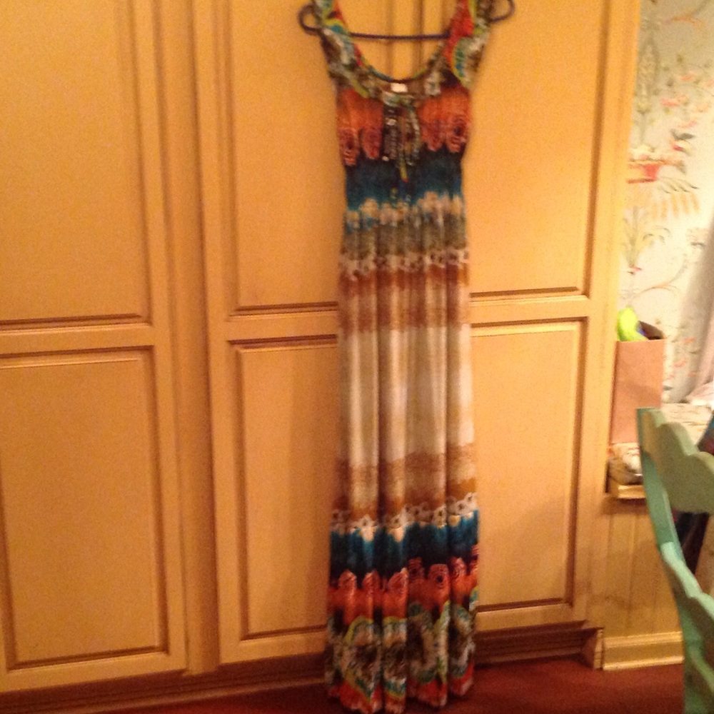 Beautful Ladies Print Sundress. Size Large.