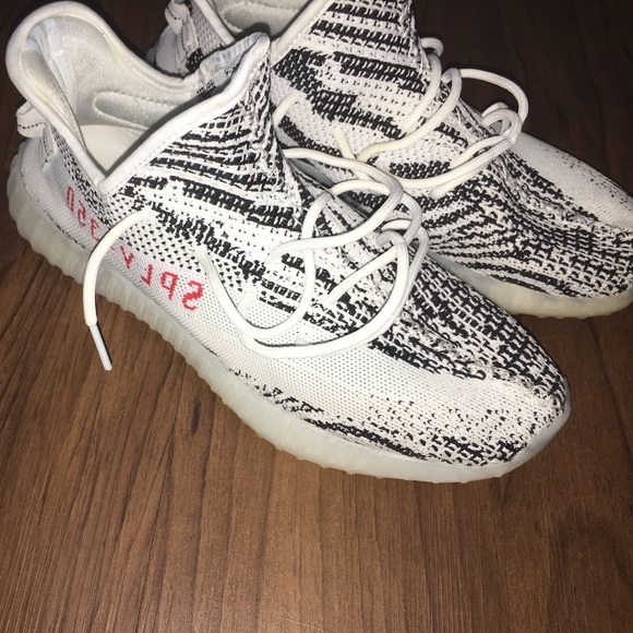Yeezy Boost 350 V2 (Zebras)