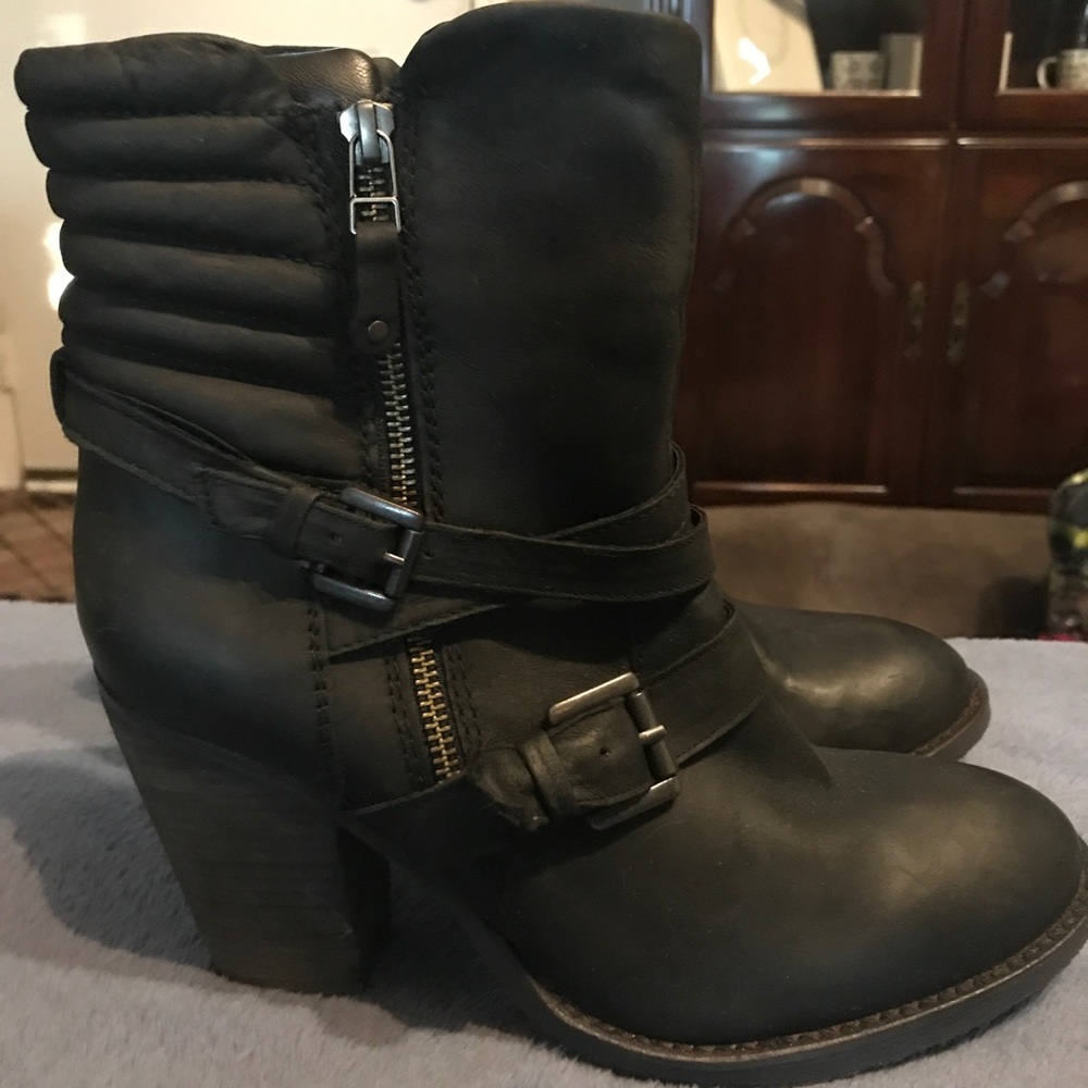 Steve Madden Boots