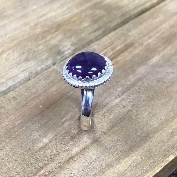 Ring - Picture 5 of 8