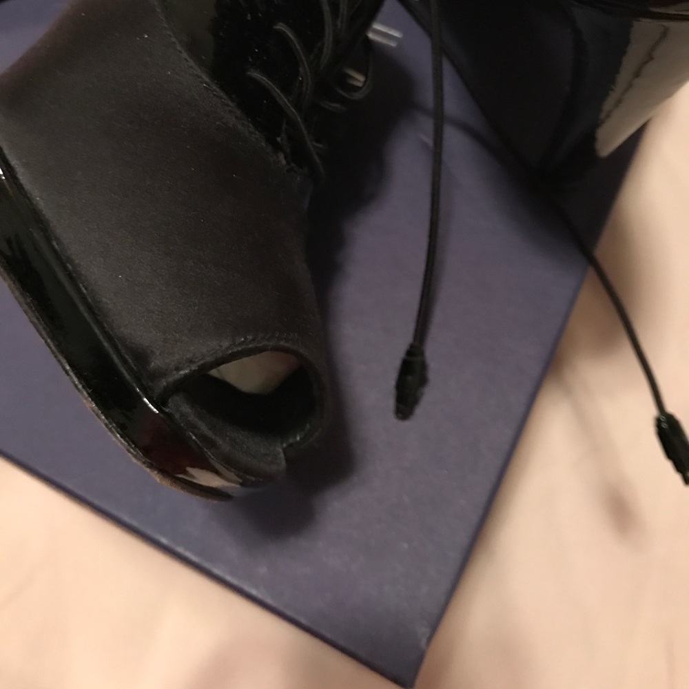 Stuart Weitzman heels - Picture 3 of 3
