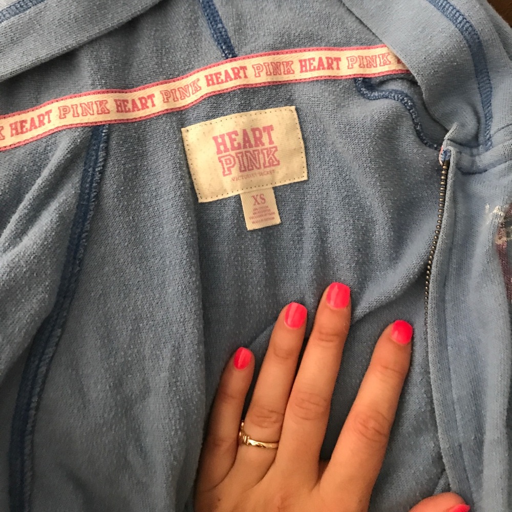 Zip up - Picture 2 of 2