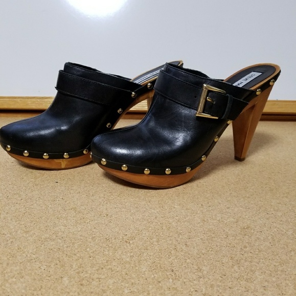 Steve Madden Shoes - Steve madden High Heel closed toed clog type shoes