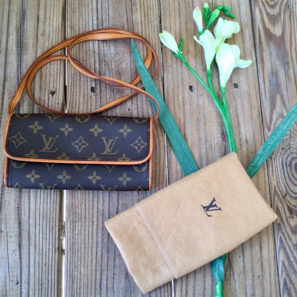 Louis Vuitton Handbags - 💯Authentic Louis Vuitton Twin Pochette PM
