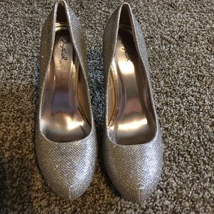 Shimmery gold heels from ModCloth