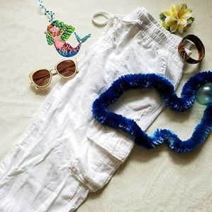 OLD NAVY WHITE CARGO/CROP PANTS