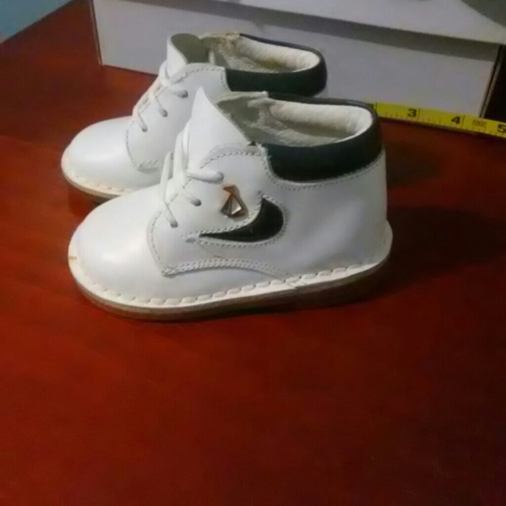 Dress shoes