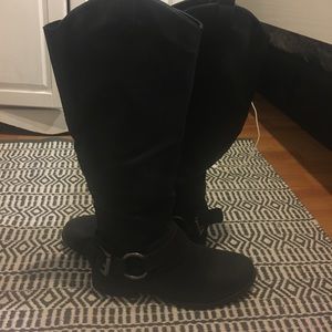 Black suede riding boots