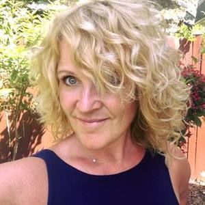 Meet your Posher, Carrie