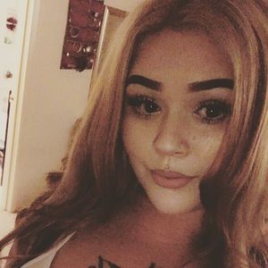 Meet your Posher, Celia