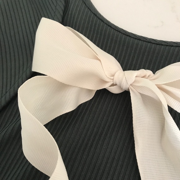 **CLOSET CLOSING 8/28**NWOT Green Topshop Bodysuit - Picture 2 of 6