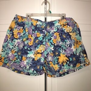 Patagonia Women's Barely Baggie Shorts Large 2"