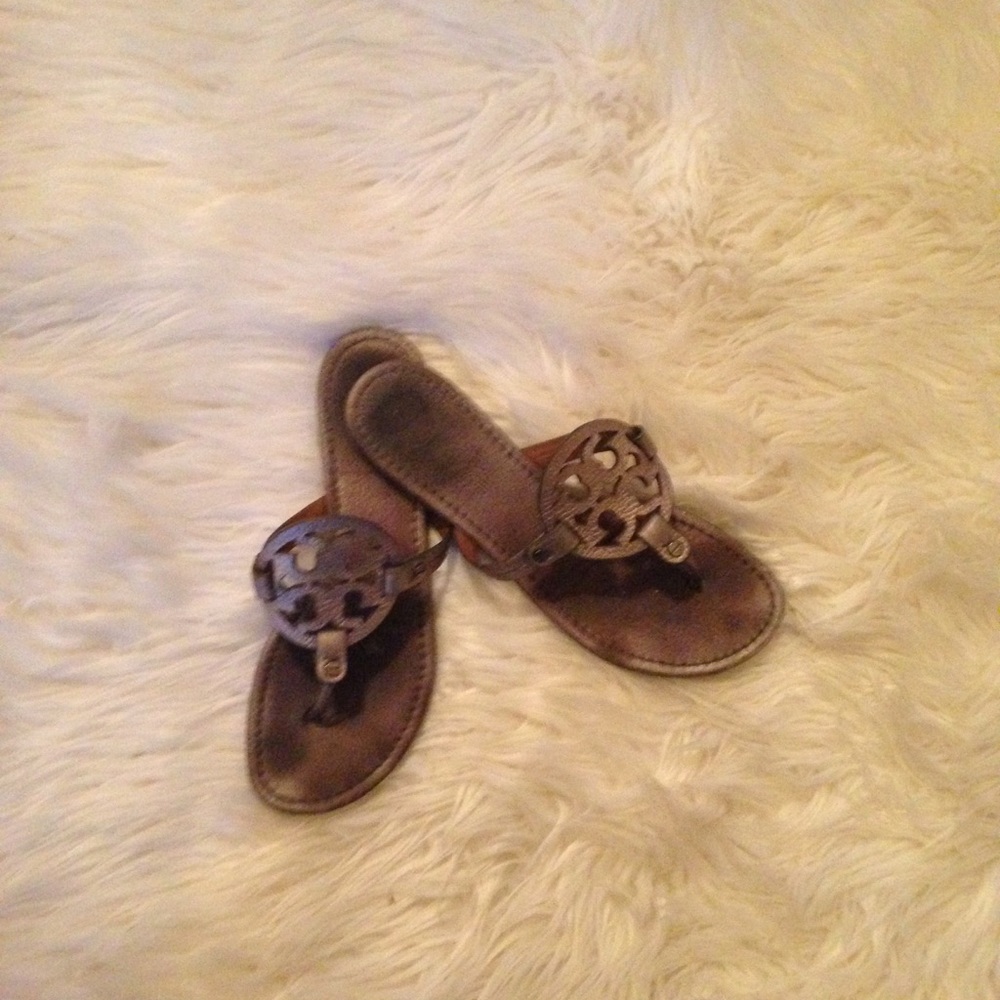 Tory Butch worn silver symbol sanders authentic