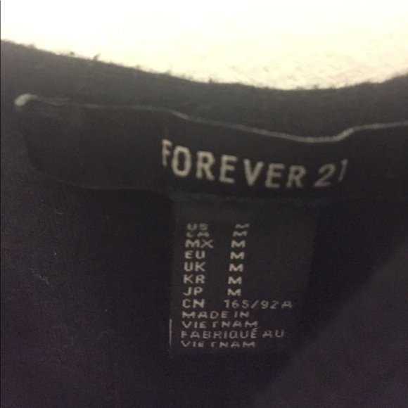 Black dress - Picture 3 of 3