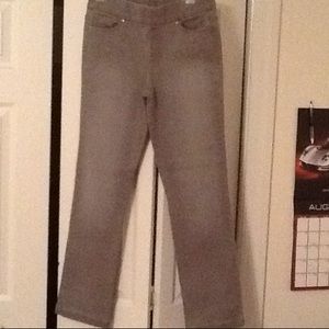 Gray stretch pants size 6, pull on