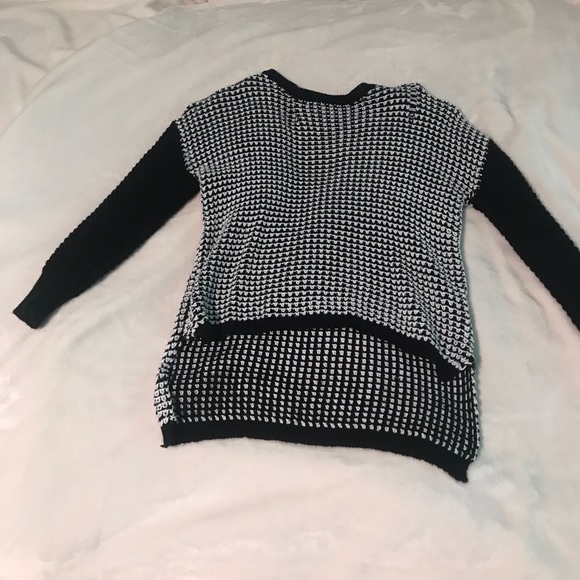 Sweater - Picture 1 of 1