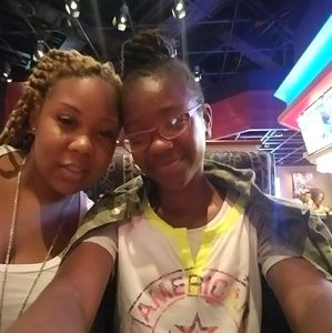 Meet your Posher, Kiana