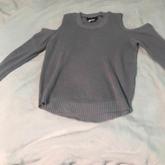Sweater - Picture 1 of 1