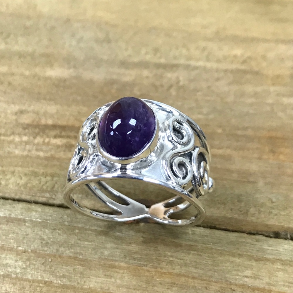 Ring - Picture 4 of 8