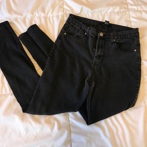 Black high waisted skinny jeans!
