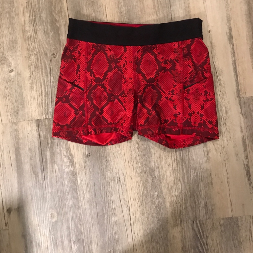 lululemon spandex shorts