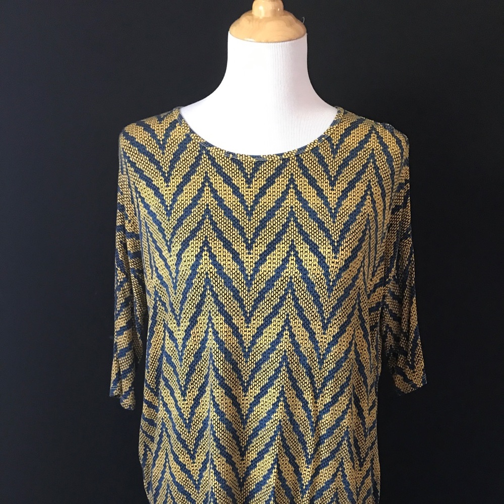 USED LulaRoe Irma Tunic