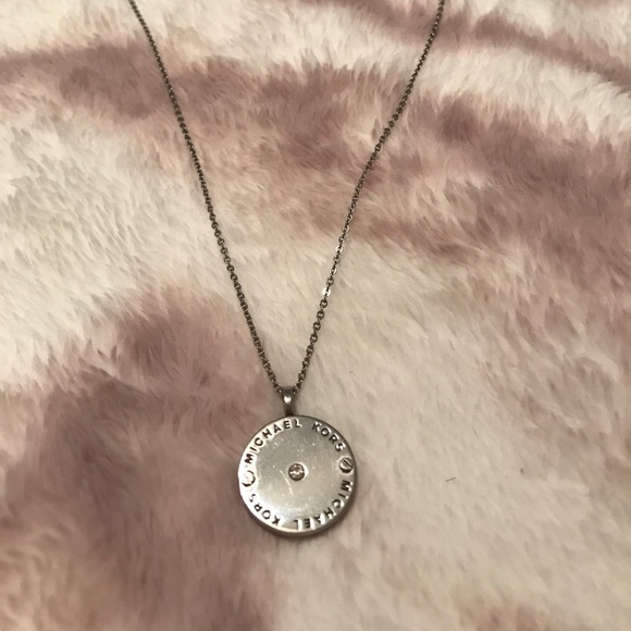 MICHAEL KORS EARRING AND NECKLACE SET - Picture 2 of 4