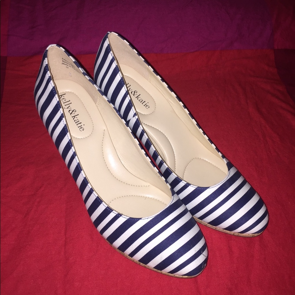 Kellie & Katie white / blue striped heel, size 10