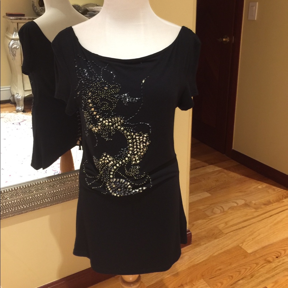 Gorgeous Black Tunic with dragon design