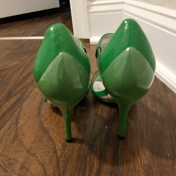 Jessica Simpson Sandals - Picture 2 of 4