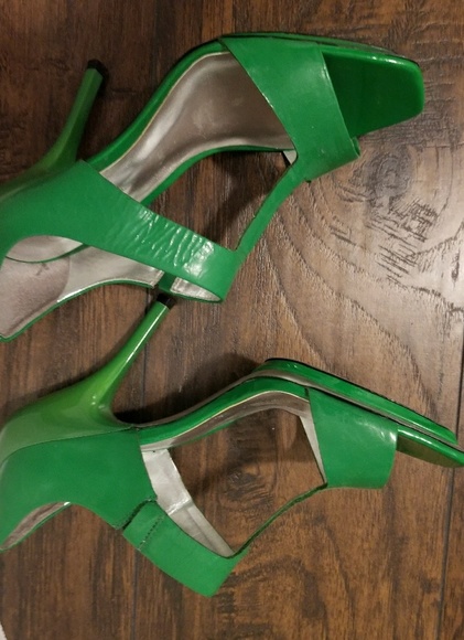 Jessica Simpson Sandals - Picture 3 of 4