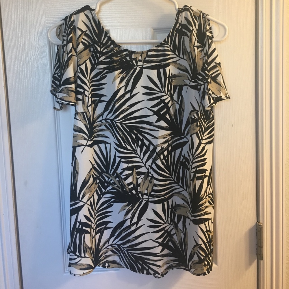 Flowy tropical blouse! NWOT