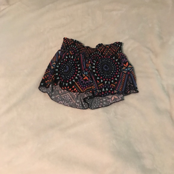 Flows Shorts - Picture 1 of 1