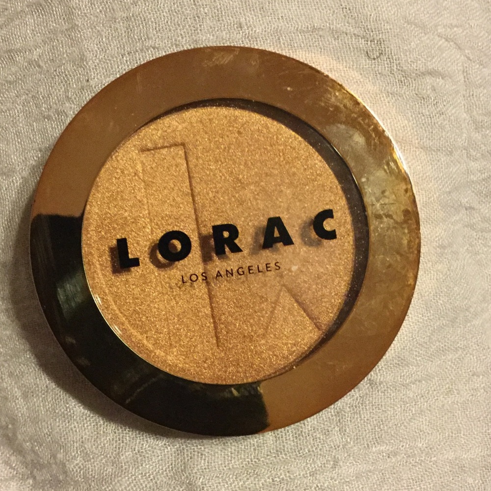 Lorac tantalizer buildable bronzing powder