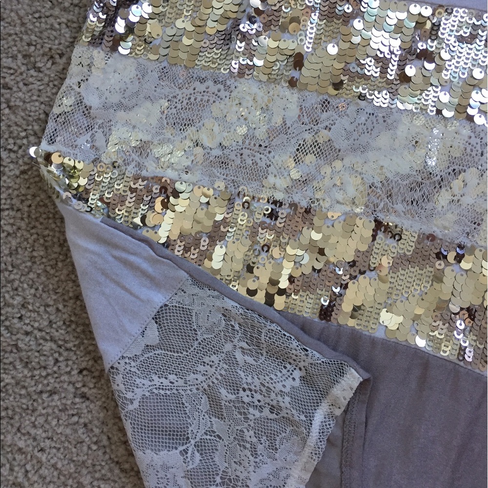 Express Embellished Tank - Picture 4 of 6